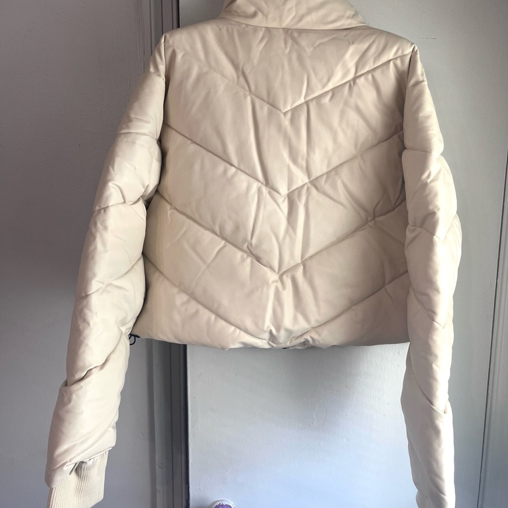 Cream Cropped Puffer Jacket with Chevron Design